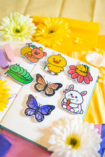 Load image into Gallery viewer, A delicate magnetic bookmark featuring a beautifully detailed purple butterfly with elegant, fluttering wings. This eco-friendly bookmark has a soft, hand-drawn style, perfect for adding a touch of nature’s beauty to your reading! 🦋📖✨