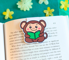 Load image into Gallery viewer, A set of adorable bookmarks featuring different animals and scenes, each with a playful "Reading Time" design. These eco-friendly bookmarks have a charming, hand-drawn style, perfect for marking your place with a fun, bookish touch! 📚✨🐾